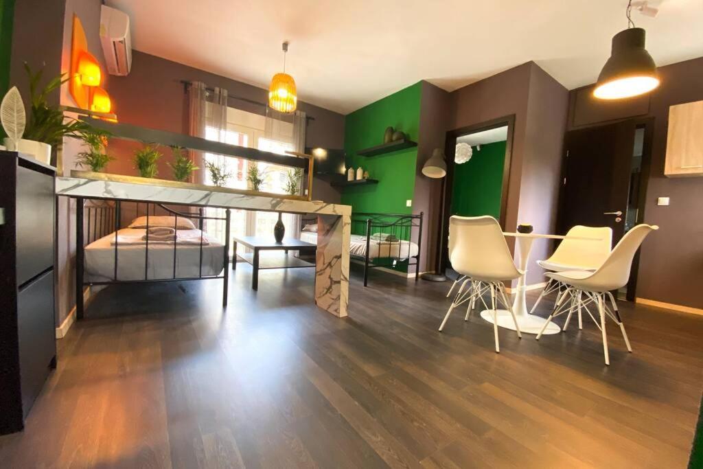 Green Apartment With View Komotiní Kültér fotó